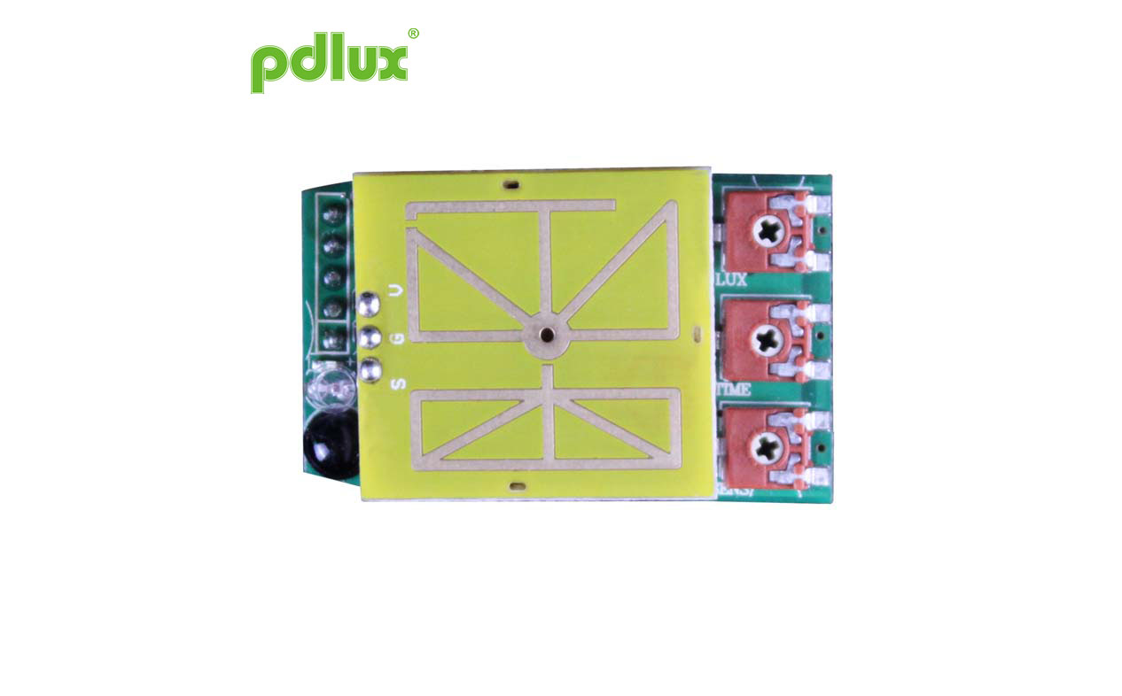 5,8 GHz Mikroaaltoanturi + MCU + IR-vastaanotin